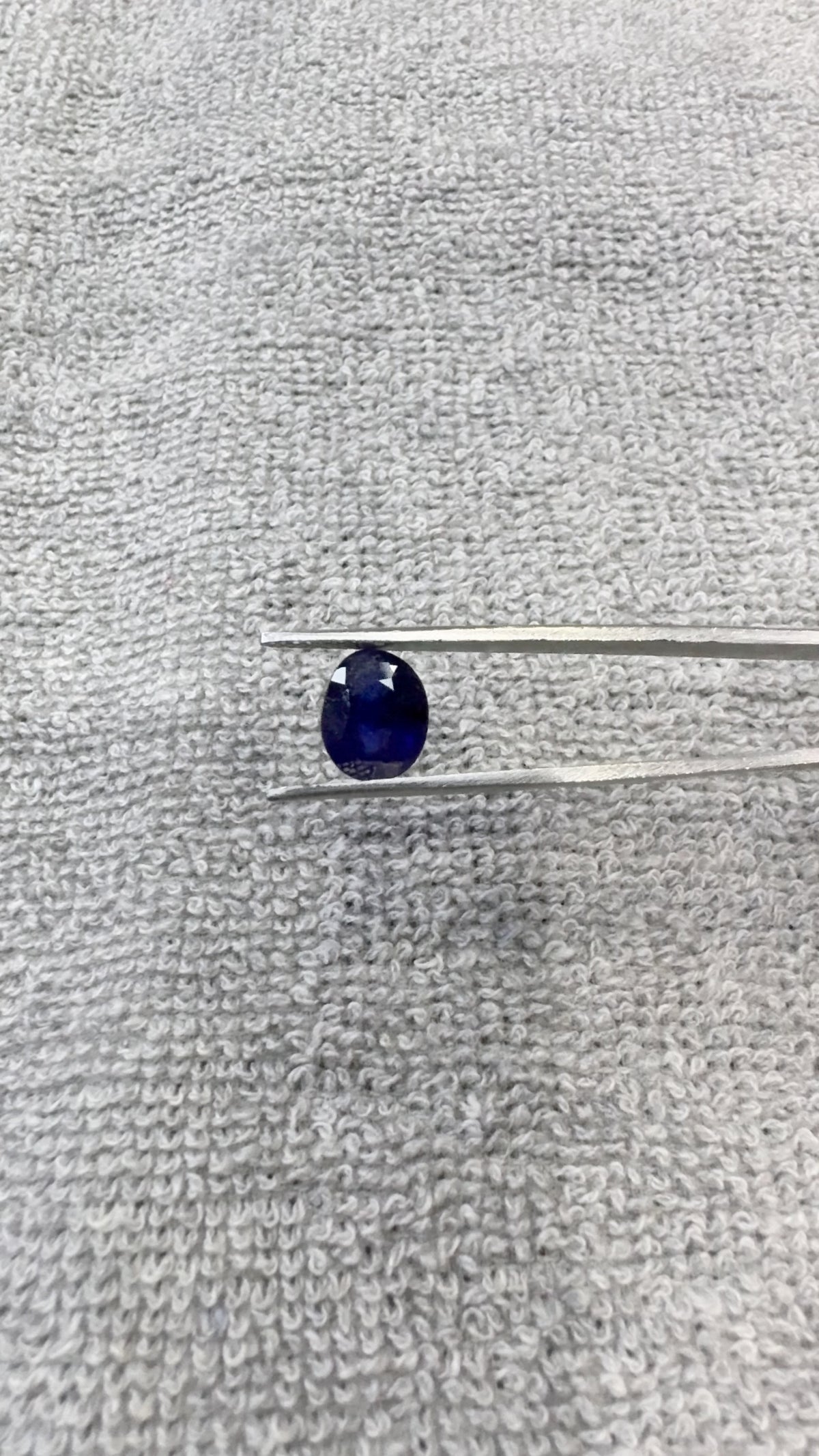 4.38 Carat Certified Natural Blue Sapphire