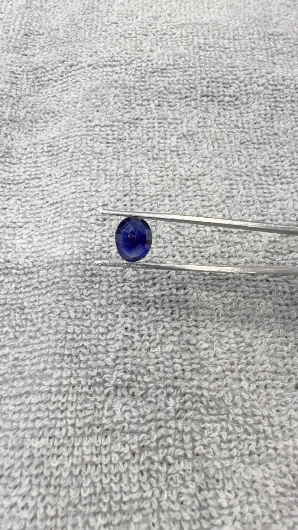 4.38 Carat Certified Natural Blue Sapphire